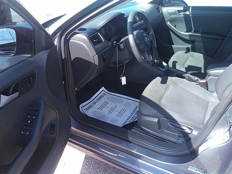 2014 Volkswagen JETTA 4C S