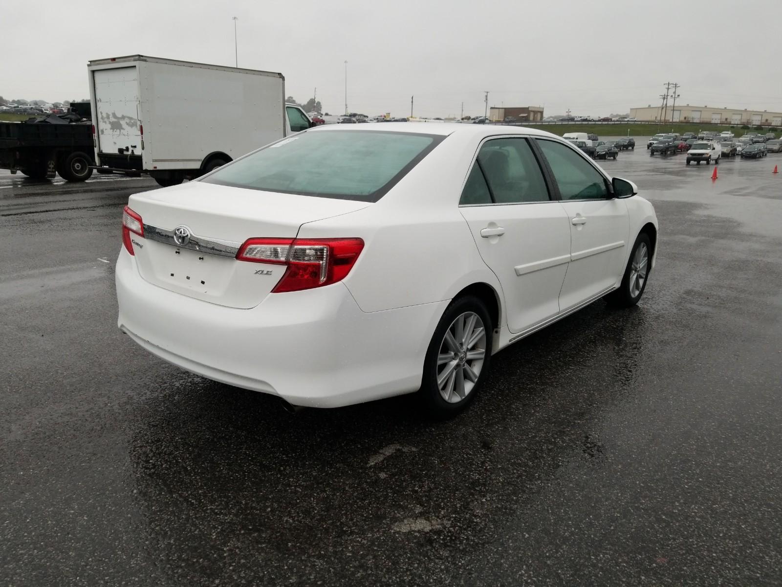 2014 Toyota CAMRY 4C XLE