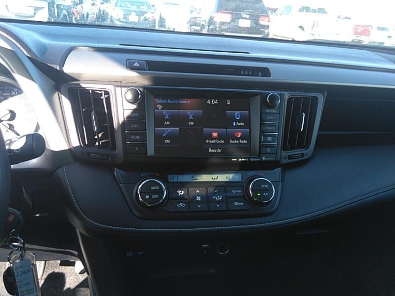 2017 Toyota RAV4 AWD XLE