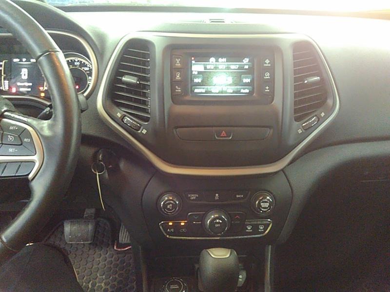 2016 Jeep CHEROKEE 4X4 4C SPORT