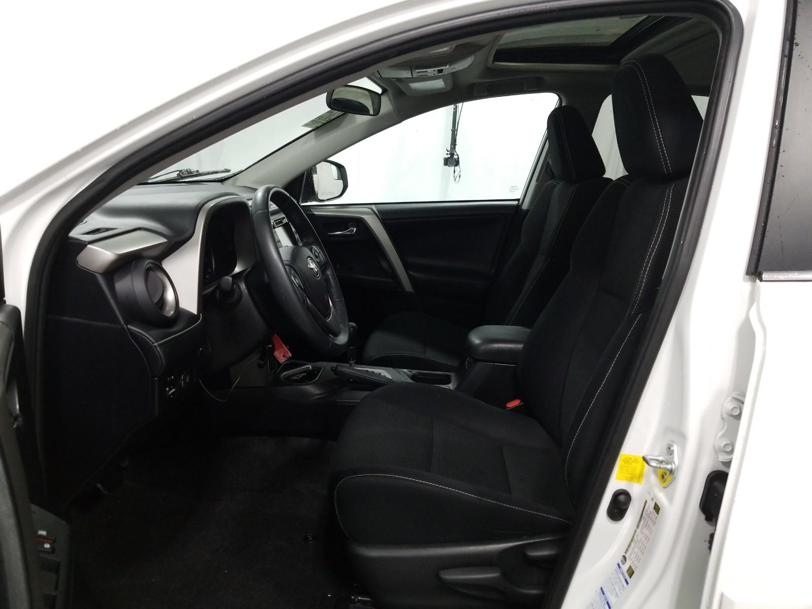 2017 Toyota RAV4 AWD XLE