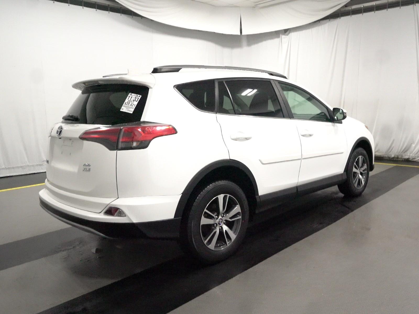 2017 Toyota RAV4 AWD XLE