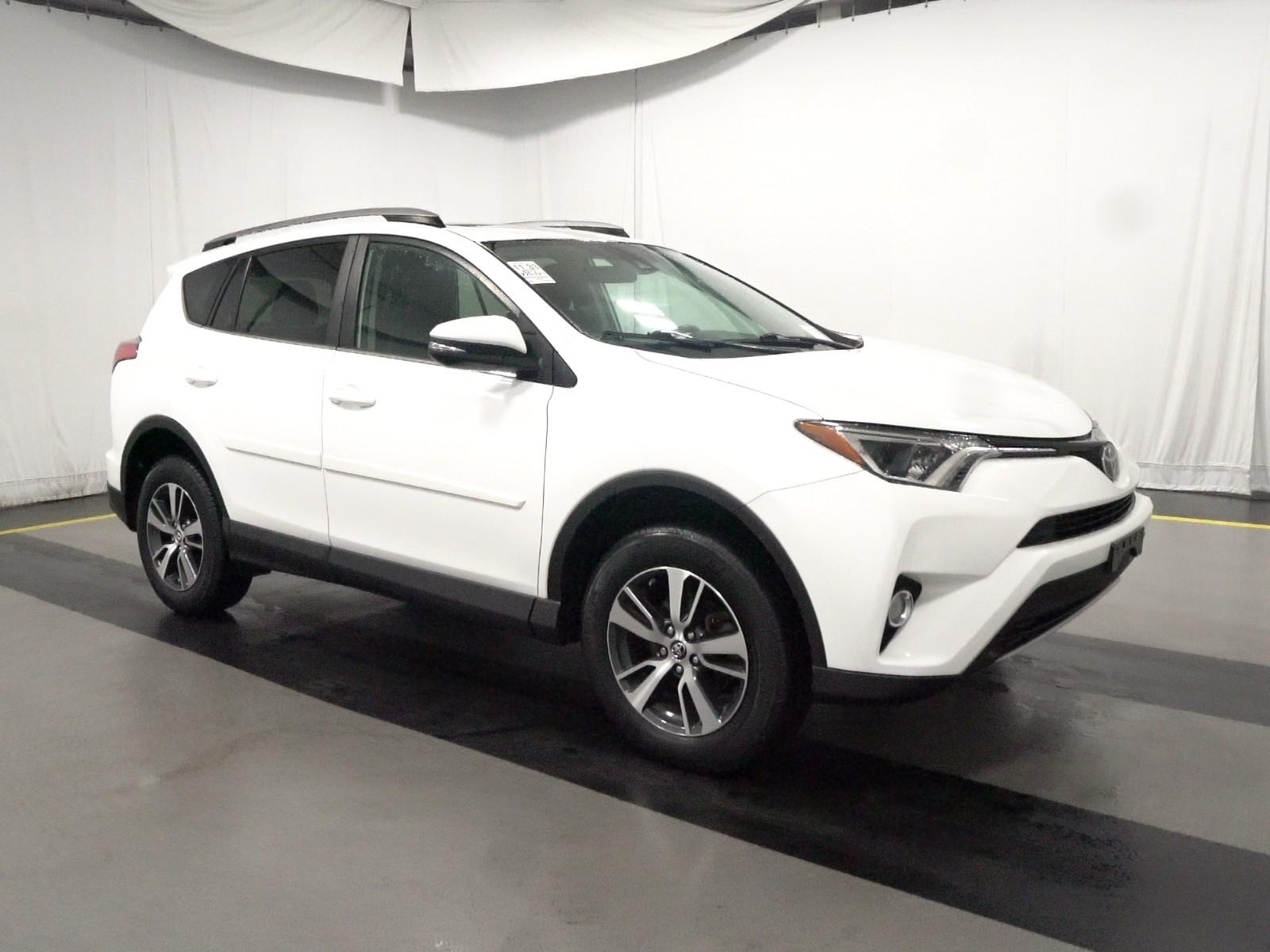 2017 Toyota RAV4 AWD XLE
