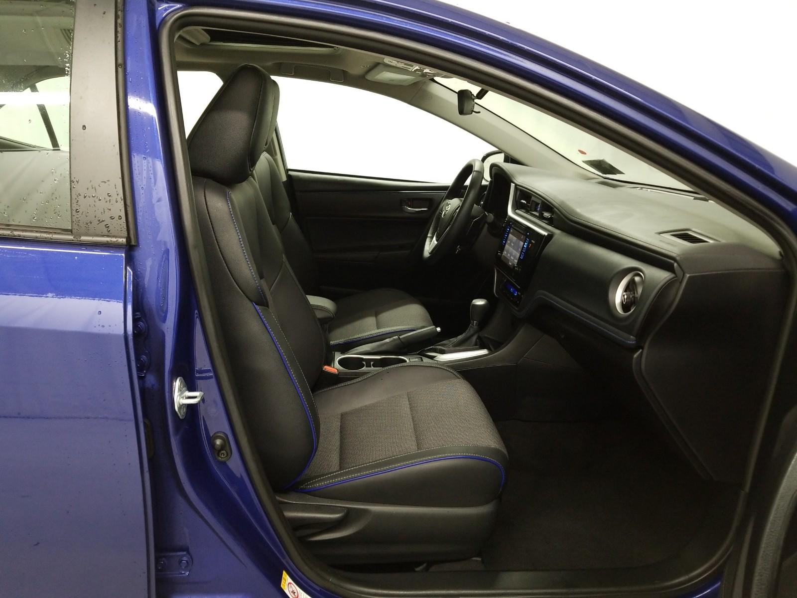 2017 Toyota COROLLA SE