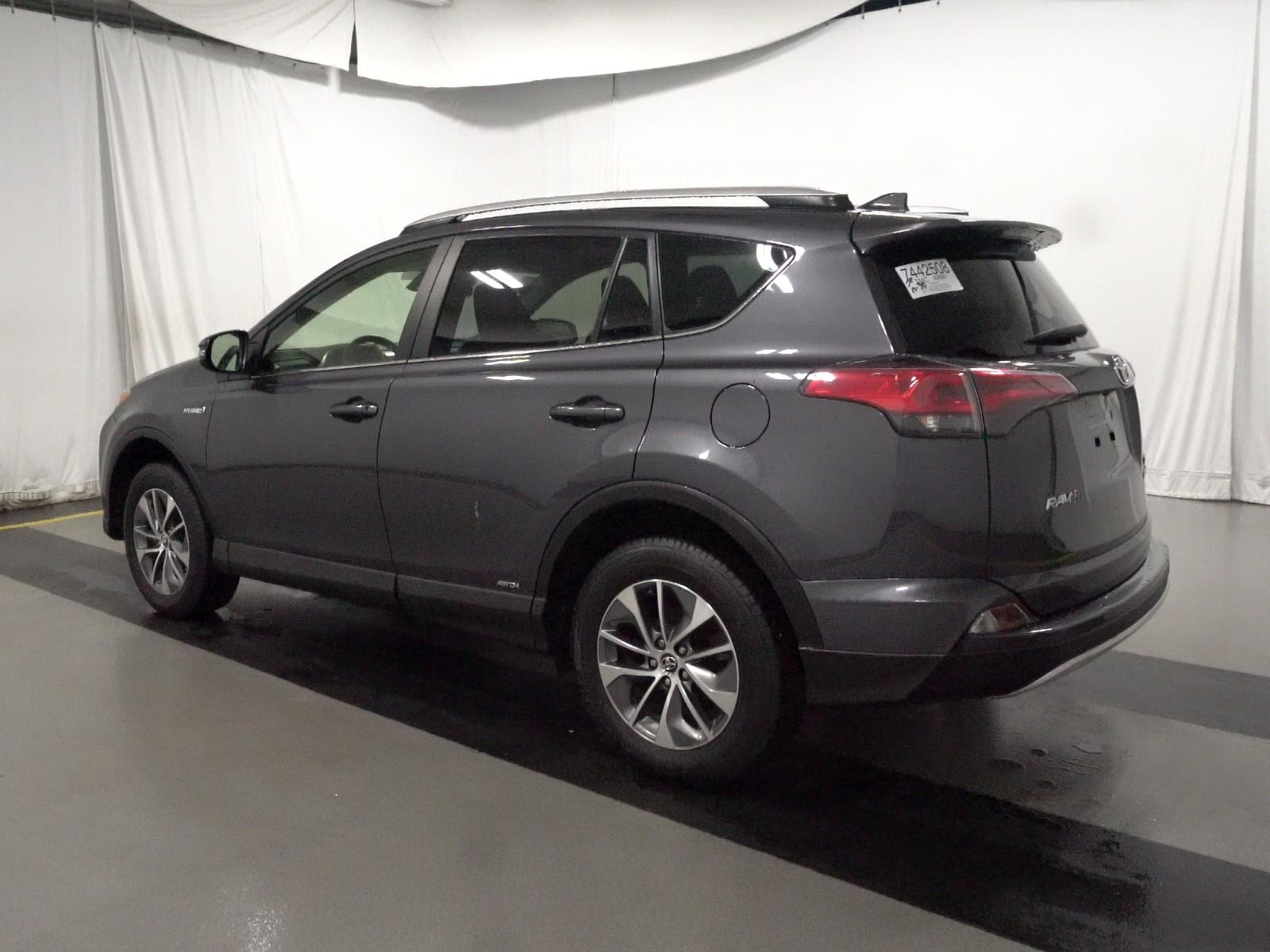 2016 Toyota RAV4 AWD XLE