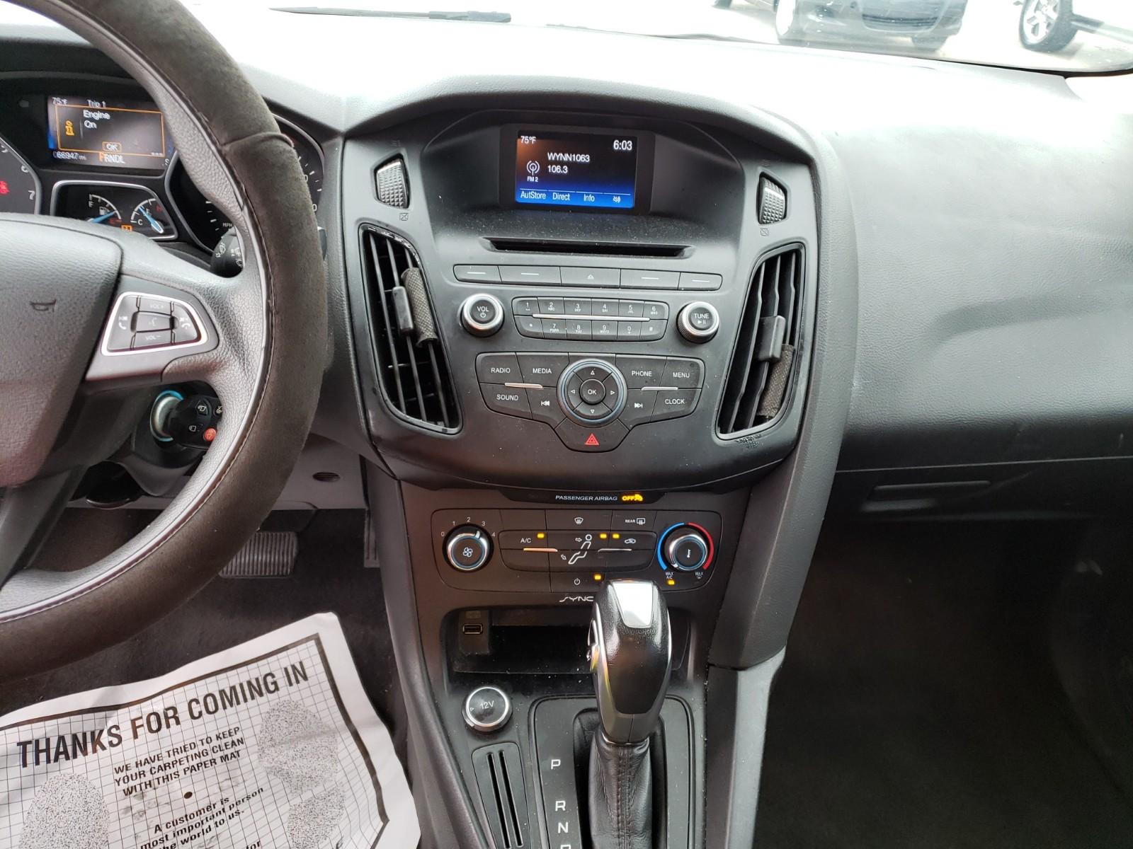 2016 Ford FOCUS FWD 4C SE