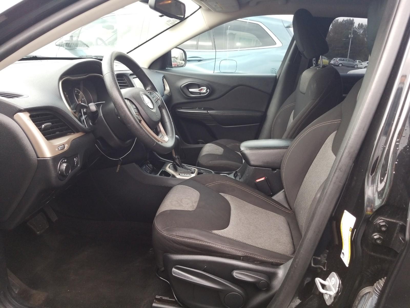 2014 Jeep CHEROKEE FWD 4C SPORT