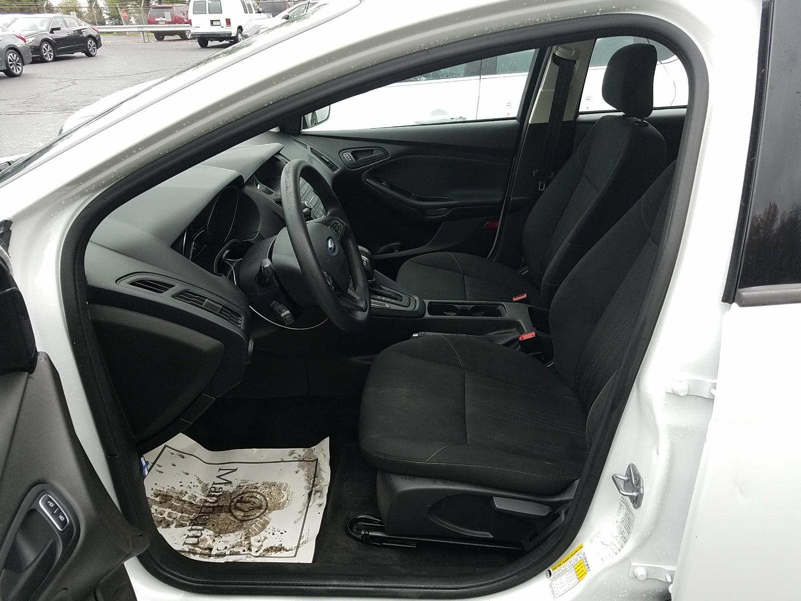 2016 Ford FOCUS FWD 4C S