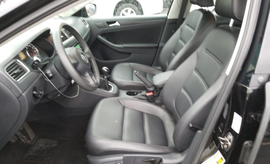 2014 Volkswagen JETTA 4C SE