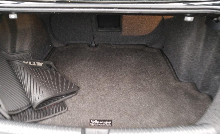 2014 Volkswagen JETTA 4C SE