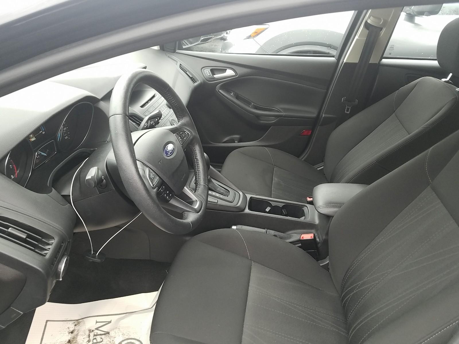 2017 Ford FOCUS FWD 4C SE