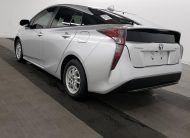 2017 Toyota PRIUS FOUR