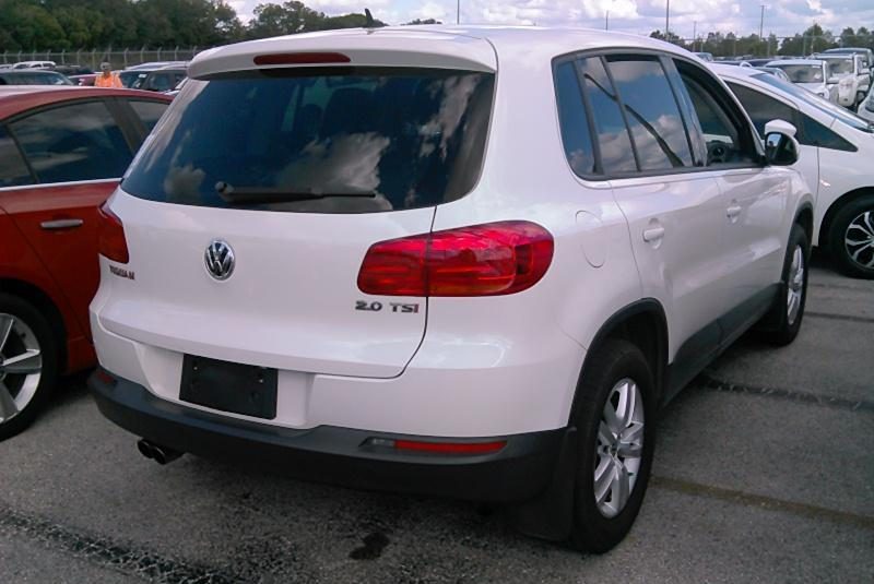 2013 Volkswagen TIGUAN FWD S