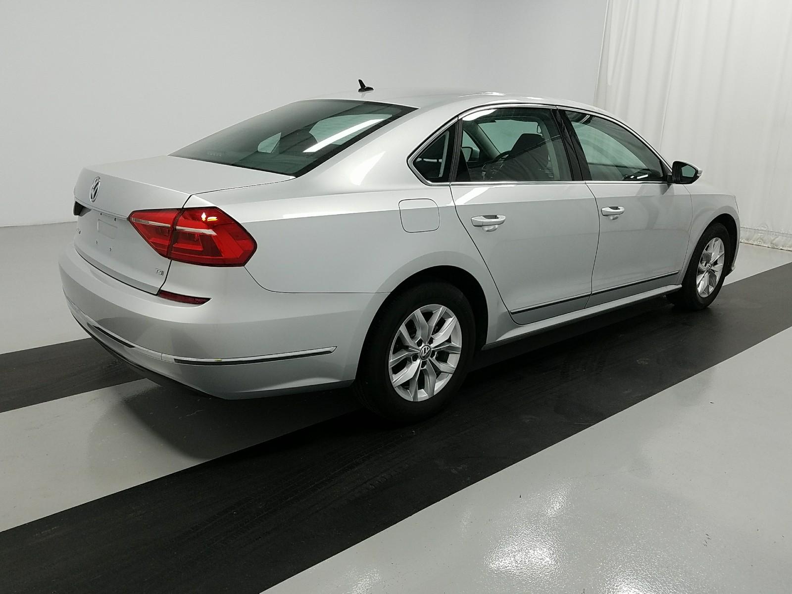 2016 Volkswagen PASSAT 4C 1.8T S