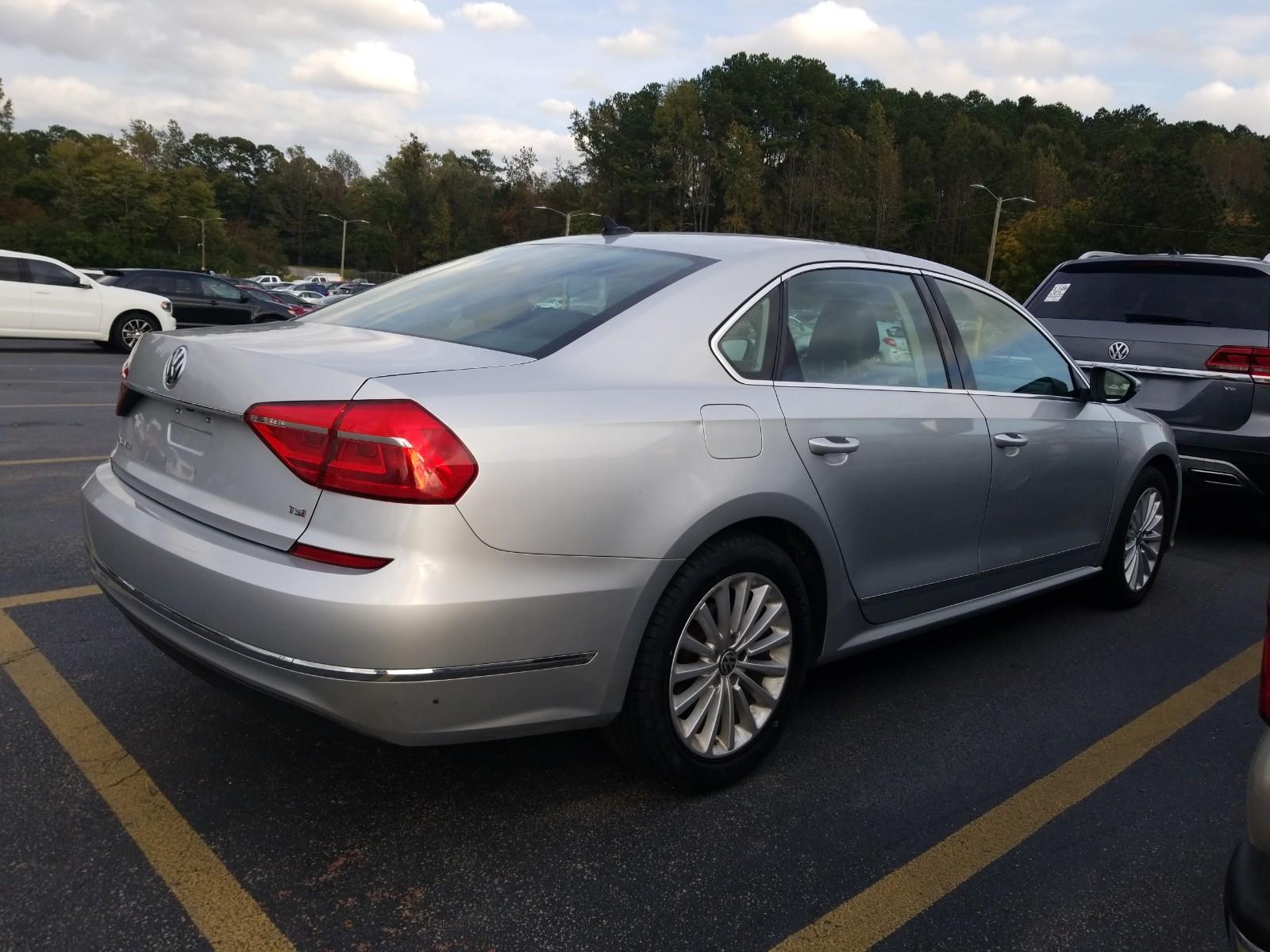 2016 Volkswagen PASSAT 4C 1.8T SE
